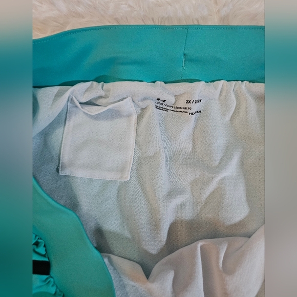 Under Armour Women's Teal and Black Athletic Shorts Size 2x - Picture 4 of 9